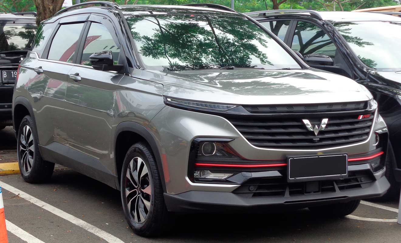 Wuling Almaz